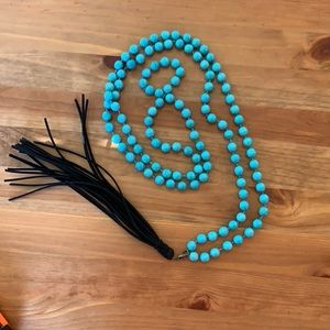 Turquoise beads with removable black tassel💙🖤